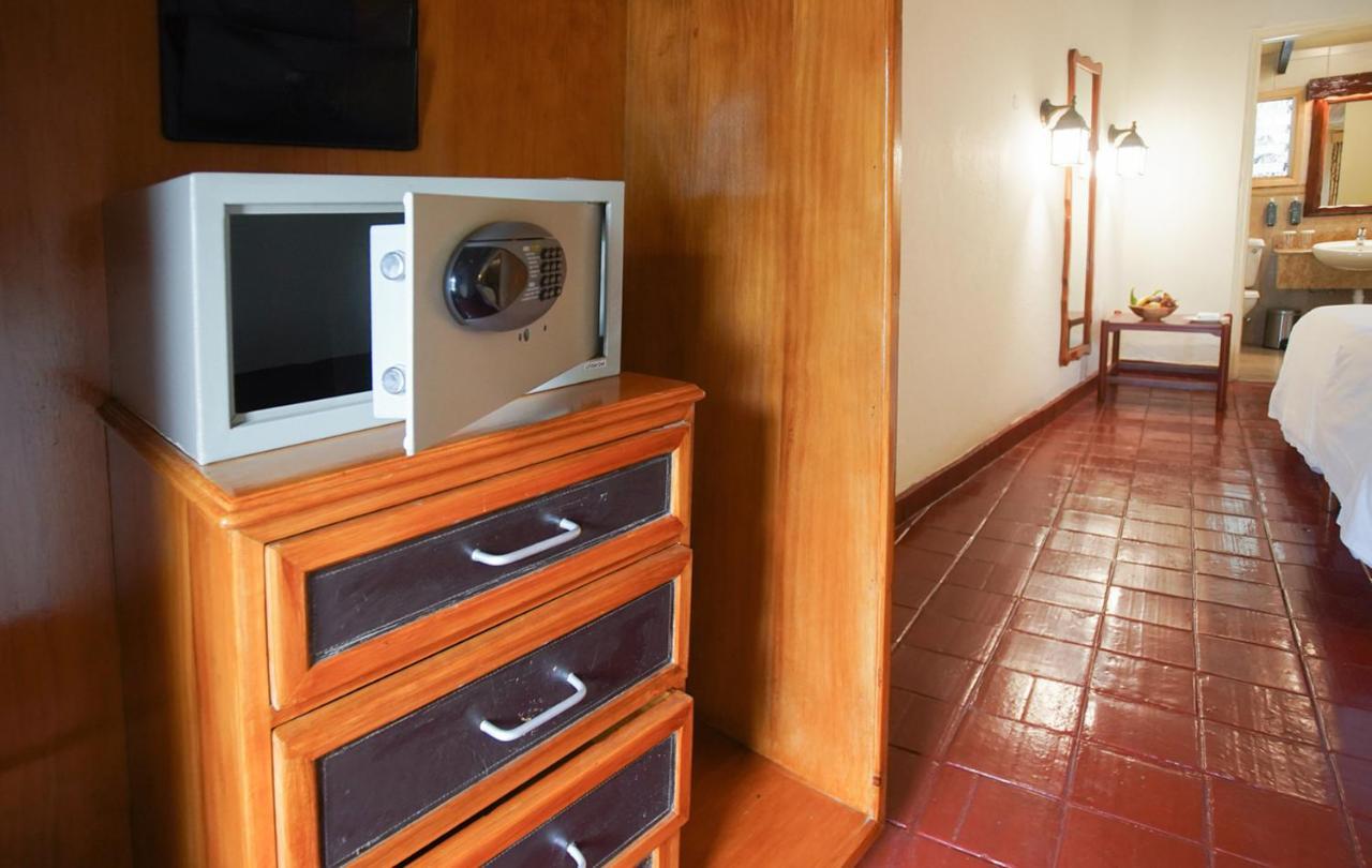 Sarova Lion Hill Game Lodge Nakuru Bagian luar foto